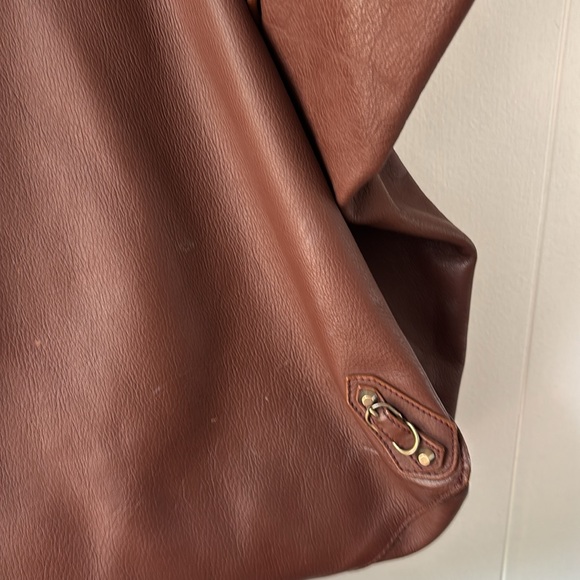 Authentic Balenciaga XL leather tote - Picture 4 of 10